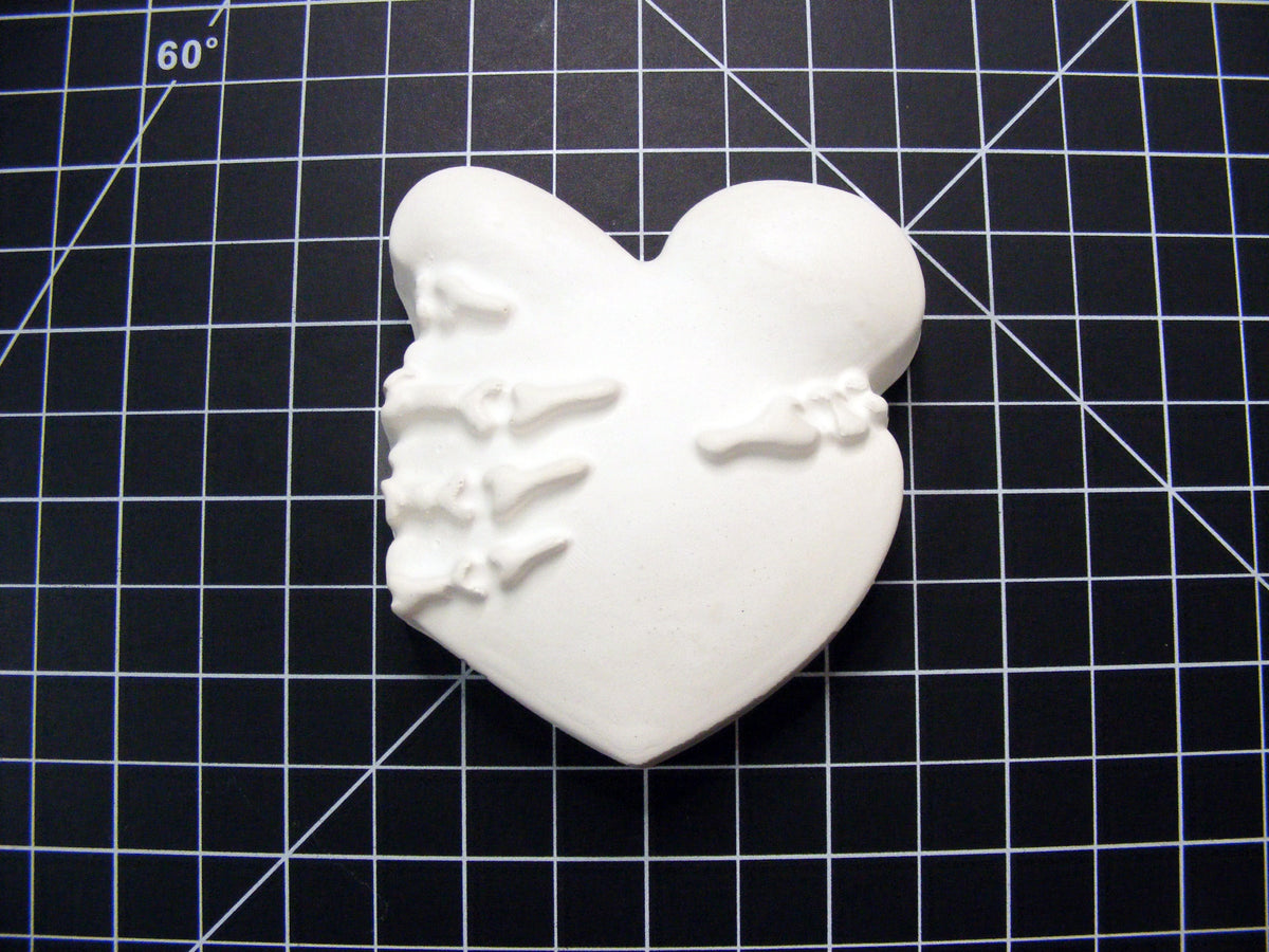 Squished Heart Mold – Wylde Thyme Studio