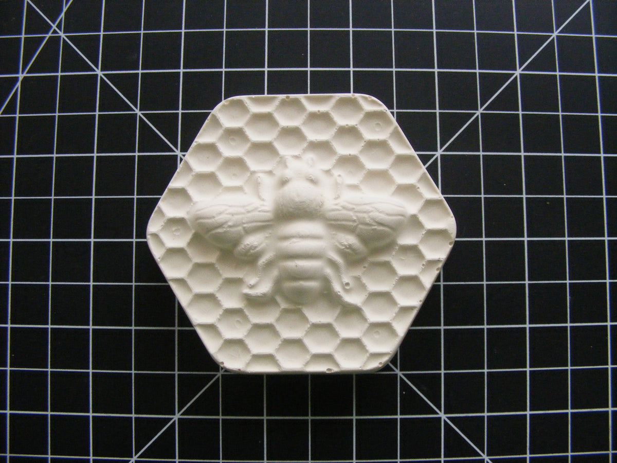Honeycomb Lg. Bee Mold – Wylde Thyme Studio